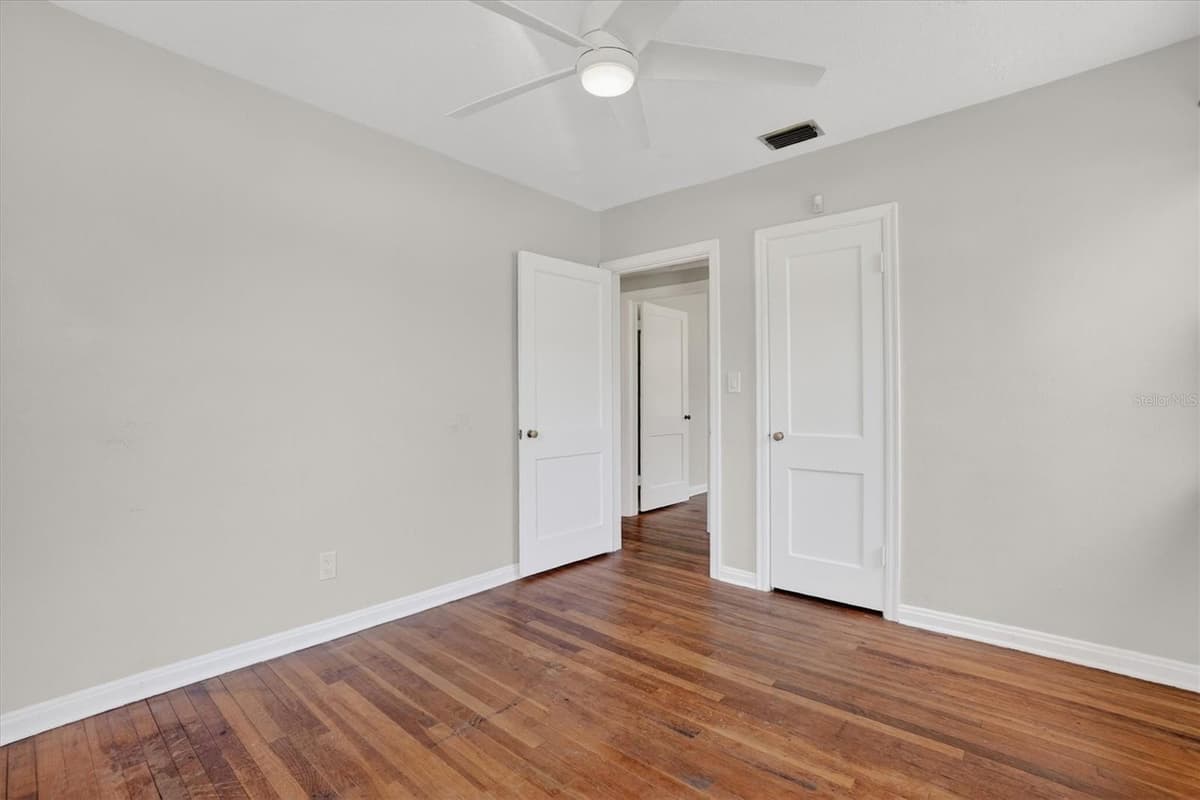 5503 LAKEWOOD CIRCLE — photo 19 of 43