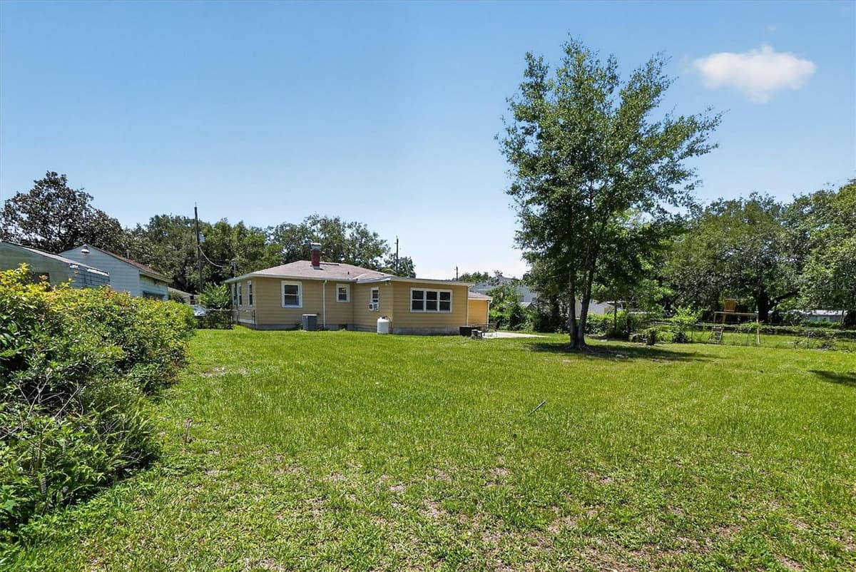 5503 LAKEWOOD CIRCLE — photo 12 of 43