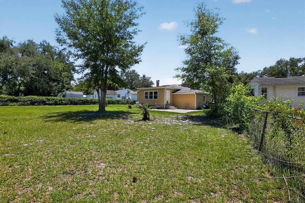 5503 LAKEWOOD CIRCLE — photo 10 of 43