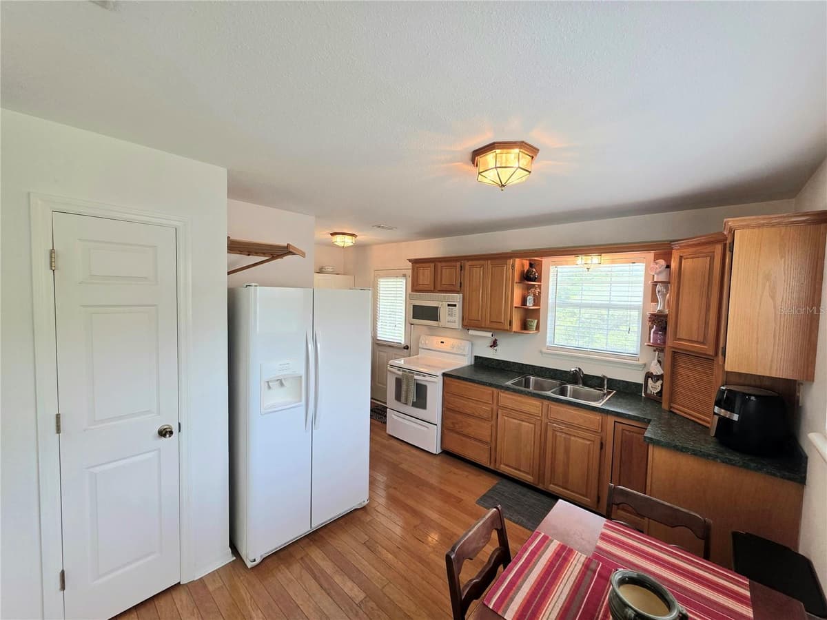 14722 FAIR OAK WAY — photo 10 of 21
