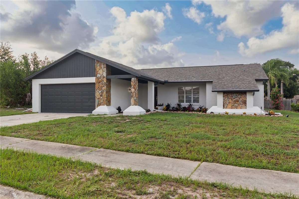 8035 LAUREL VISTA LOOP — photo 8 of 53