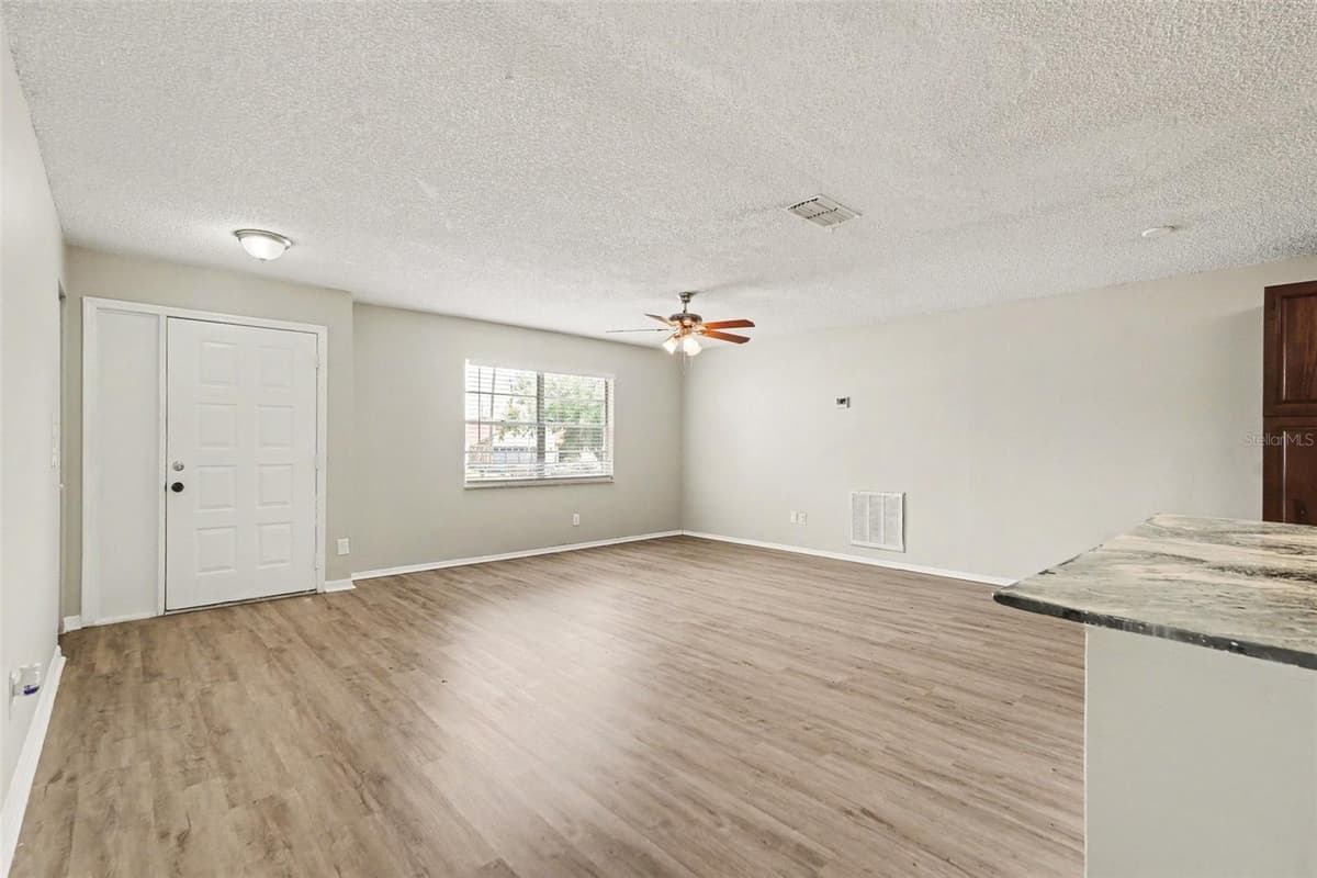 7021 LANDOVER BOULEVARD — photo 13 of 18
