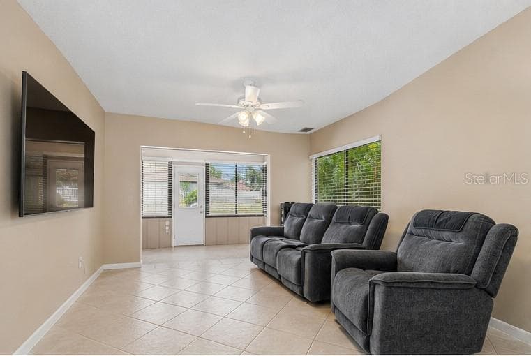 1109 SOMERSET CIRCLE — photo 10 of 36