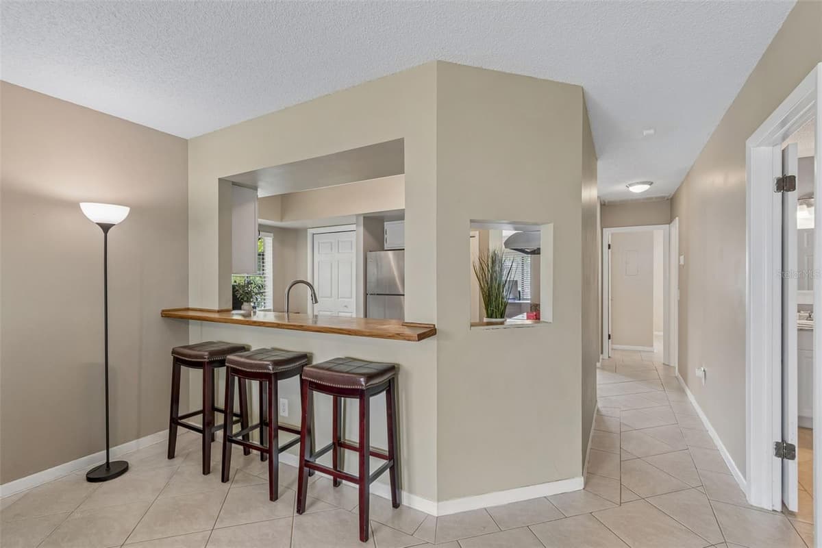 1109 SOMERSET CIRCLE — photo 4 of 36