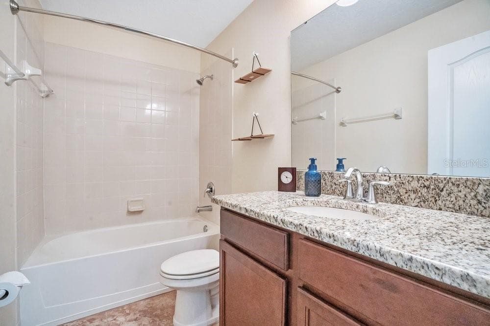 4847 HAVILLAND DRIVE — photo 24 of 43