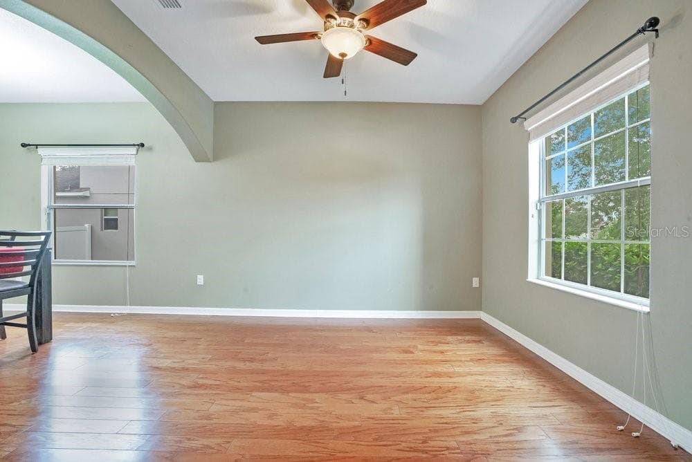 4847 HAVILLAND DRIVE — photo 4 of 43