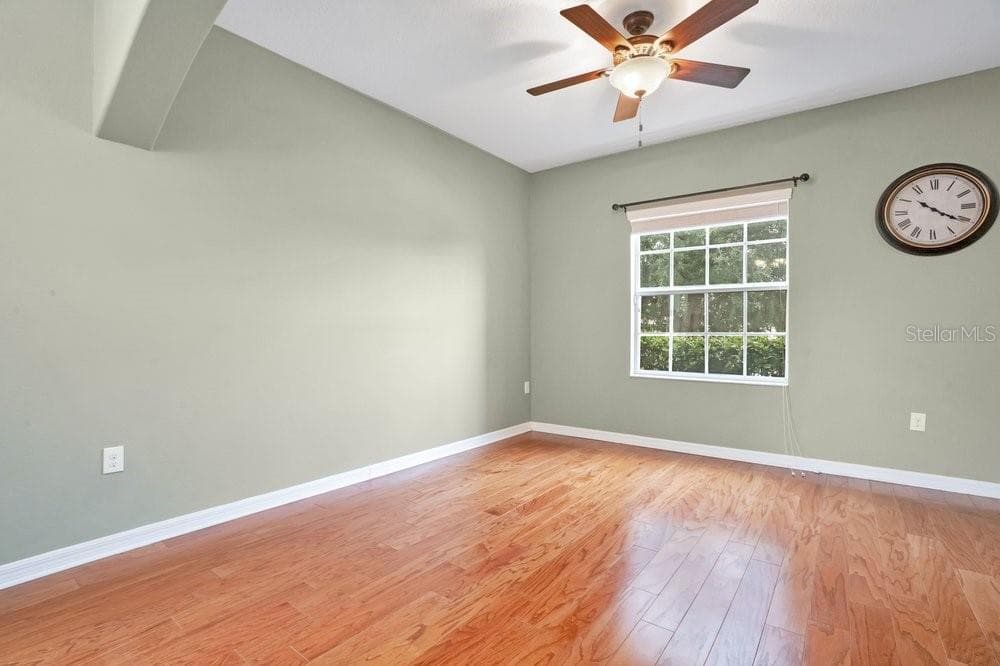 4847 HAVILLAND DRIVE — photo 5 of 43