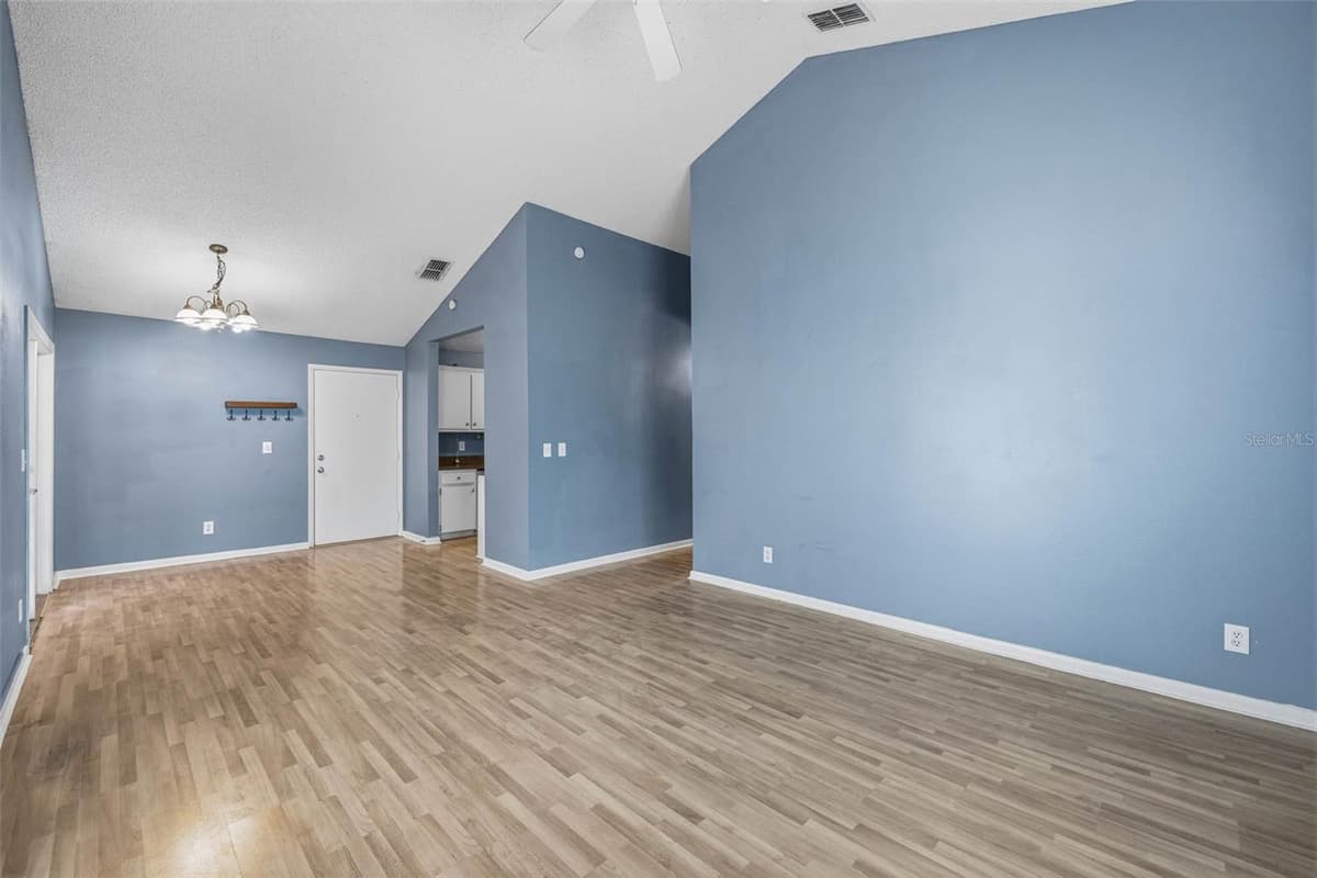 3002 CLEVELAND STREET — photo 6 of 25