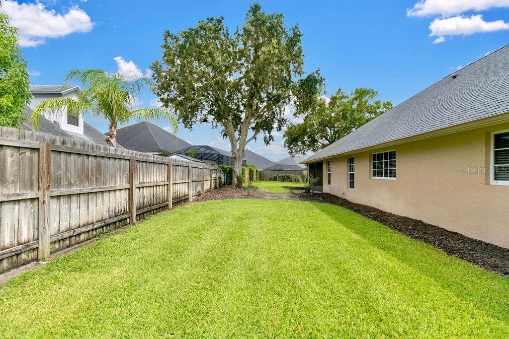 1525 DATE DRIVE DRIVE — photo 7 of 51