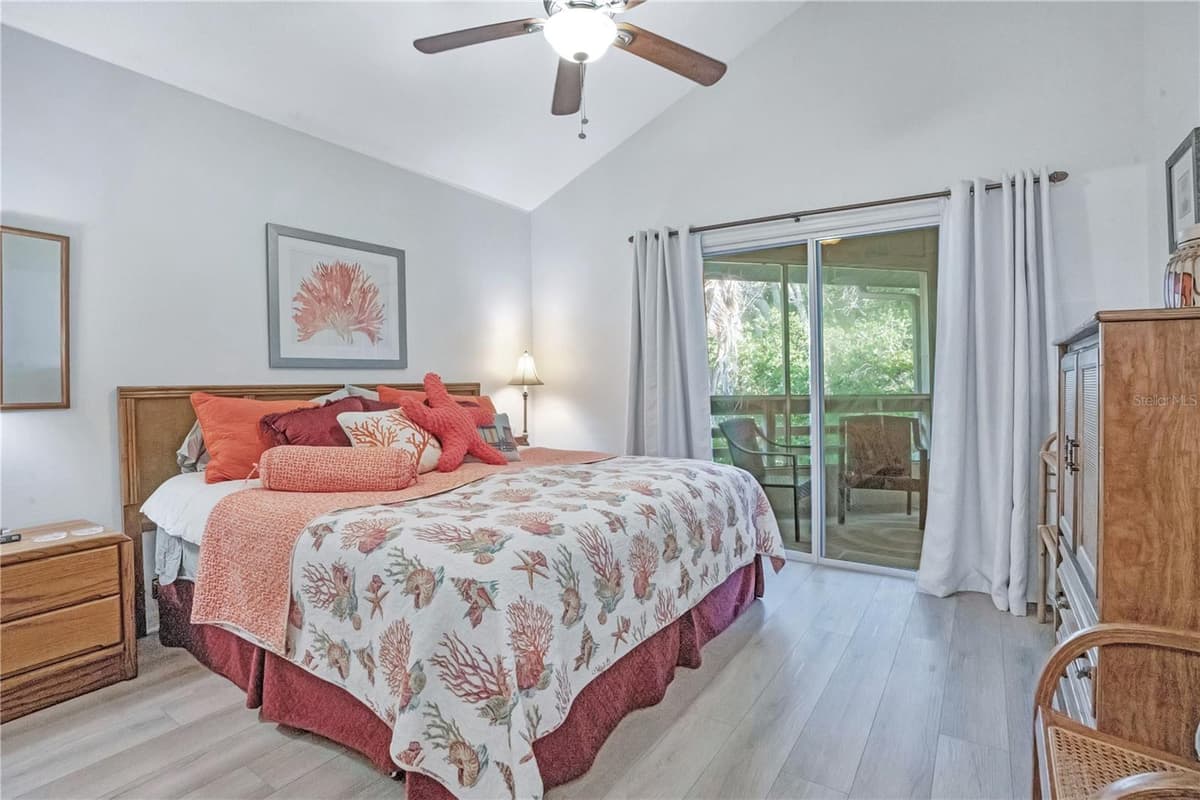 4303 SEA MIST DRIVE — photo 14 of 27