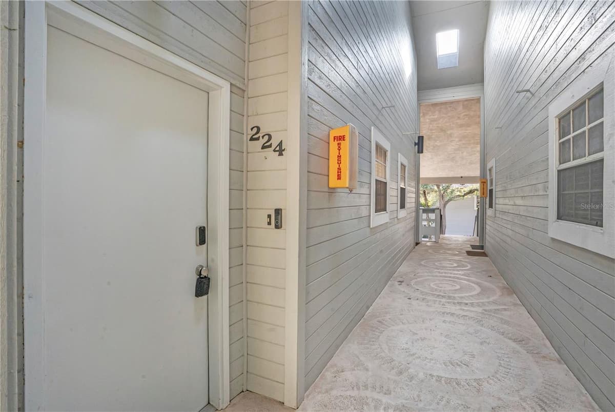 4303 SEA MIST DRIVE — photo 4 of 27