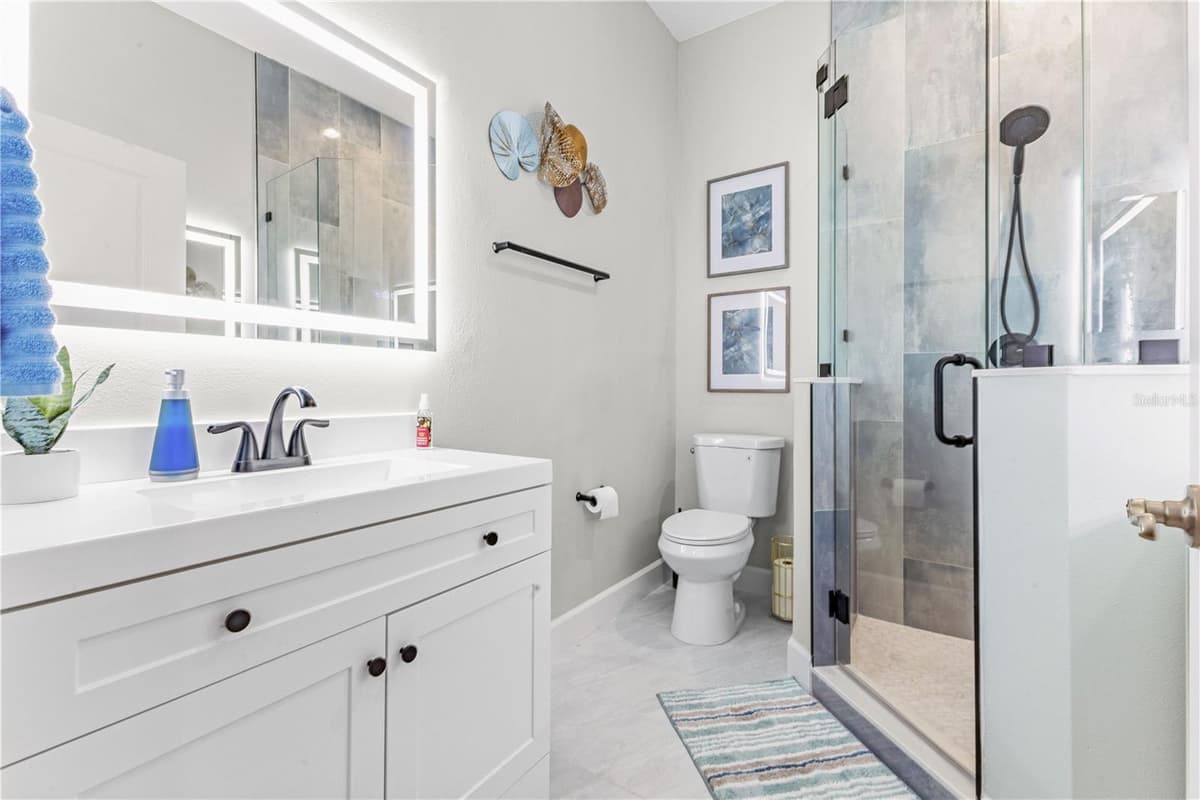 2047 ROSELAWN STREET — photo 12 of 41