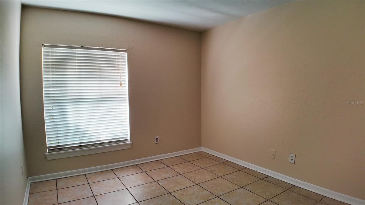 8512 OLEANDER FLOWER LANE — photo 15 of 21