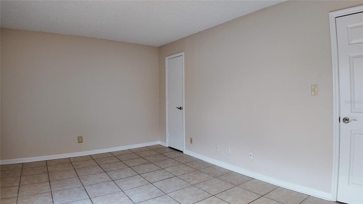 8512 OLEANDER FLOWER LANE — photo 18 of 21