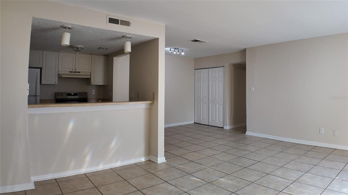 8512 OLEANDER FLOWER LANE — photo 7 of 21