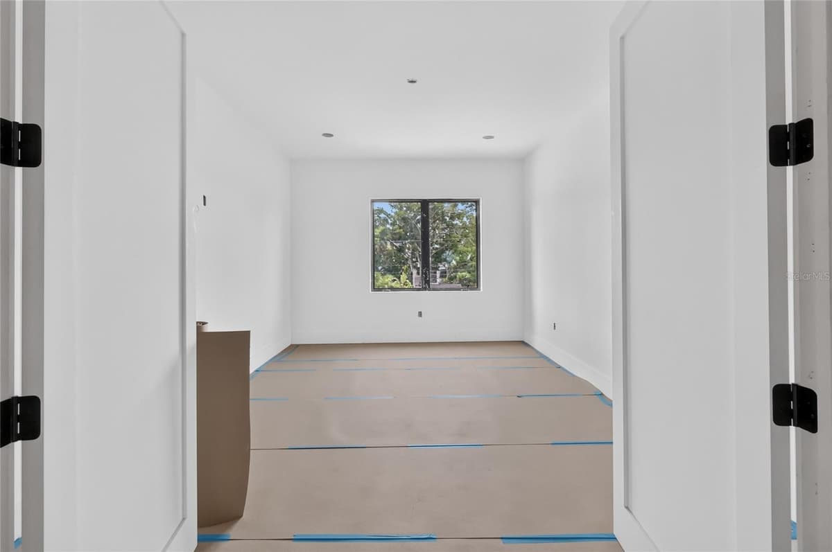 207 GARDENIA AVENUE — photo 43 of 52