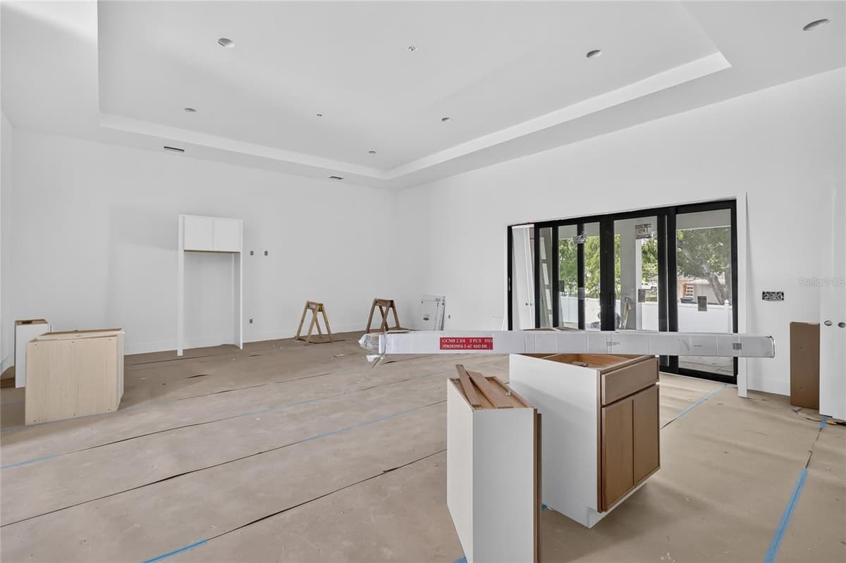207 GARDENIA AVENUE — photo 16 of 52