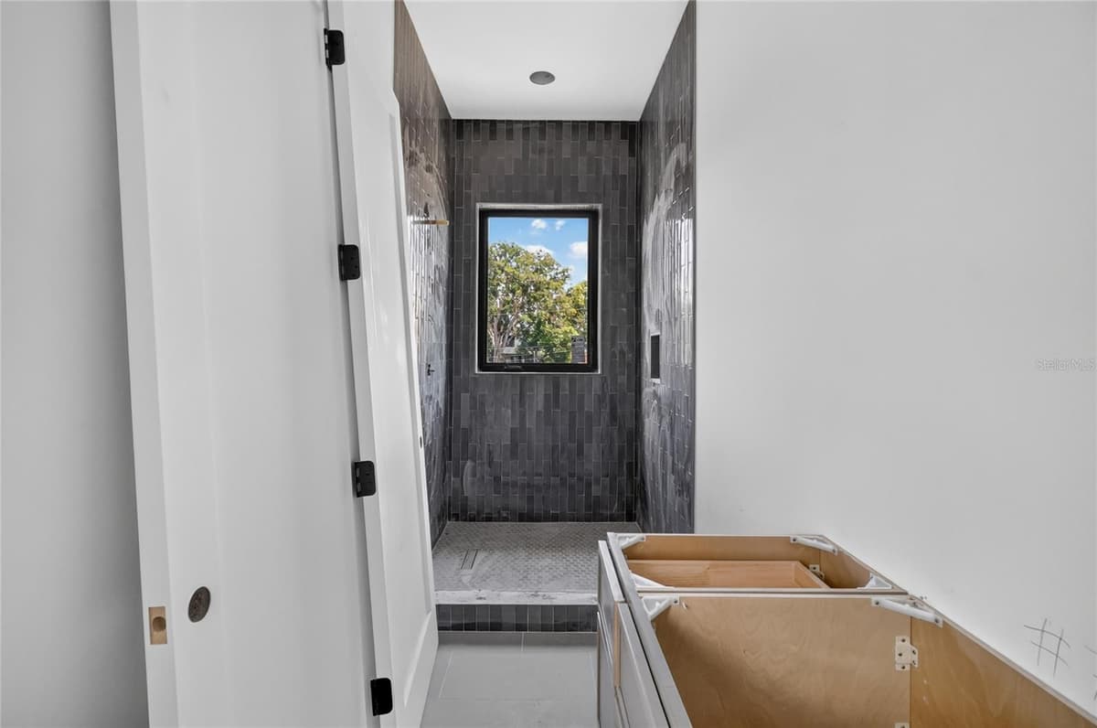 207 GARDENIA AVENUE — photo 41 of 52