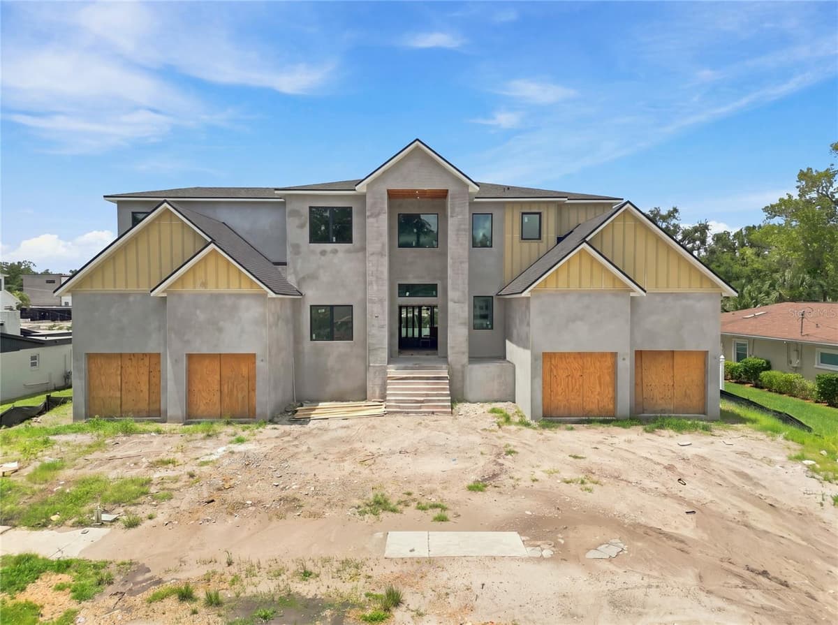 207 GARDENIA AVENUE — photo 7 of 52