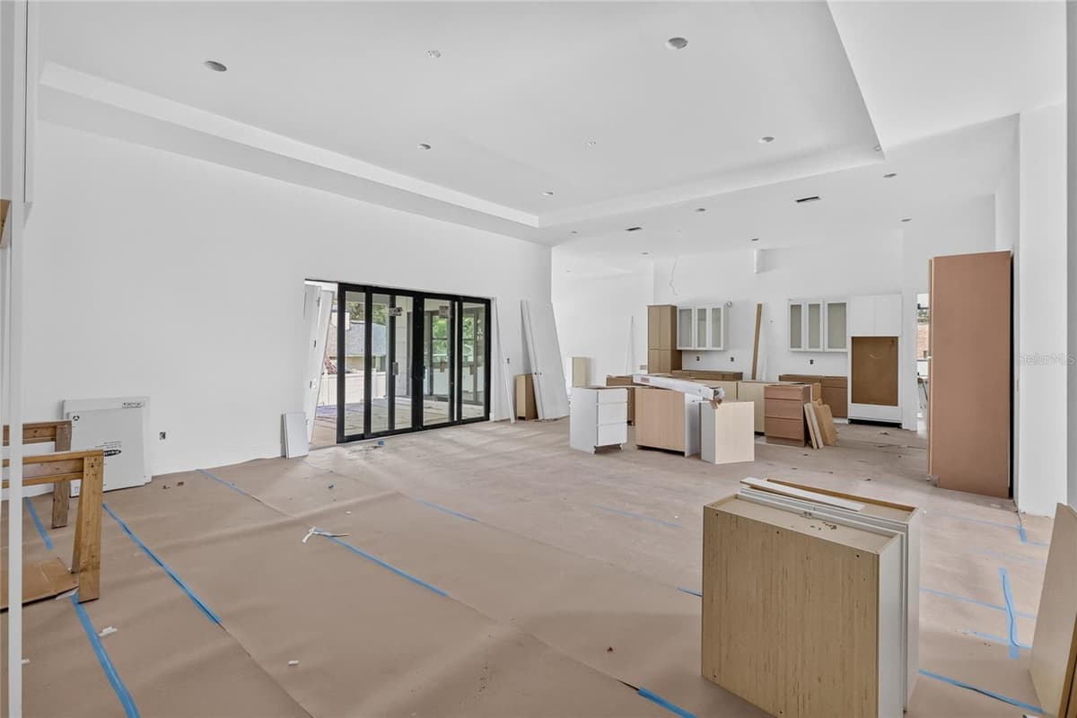 207 GARDENIA AVENUE — photo 20 of 52