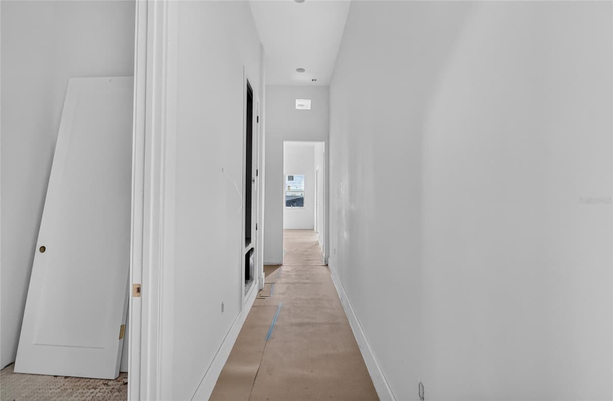 207 GARDENIA AVENUE — photo 32 of 52