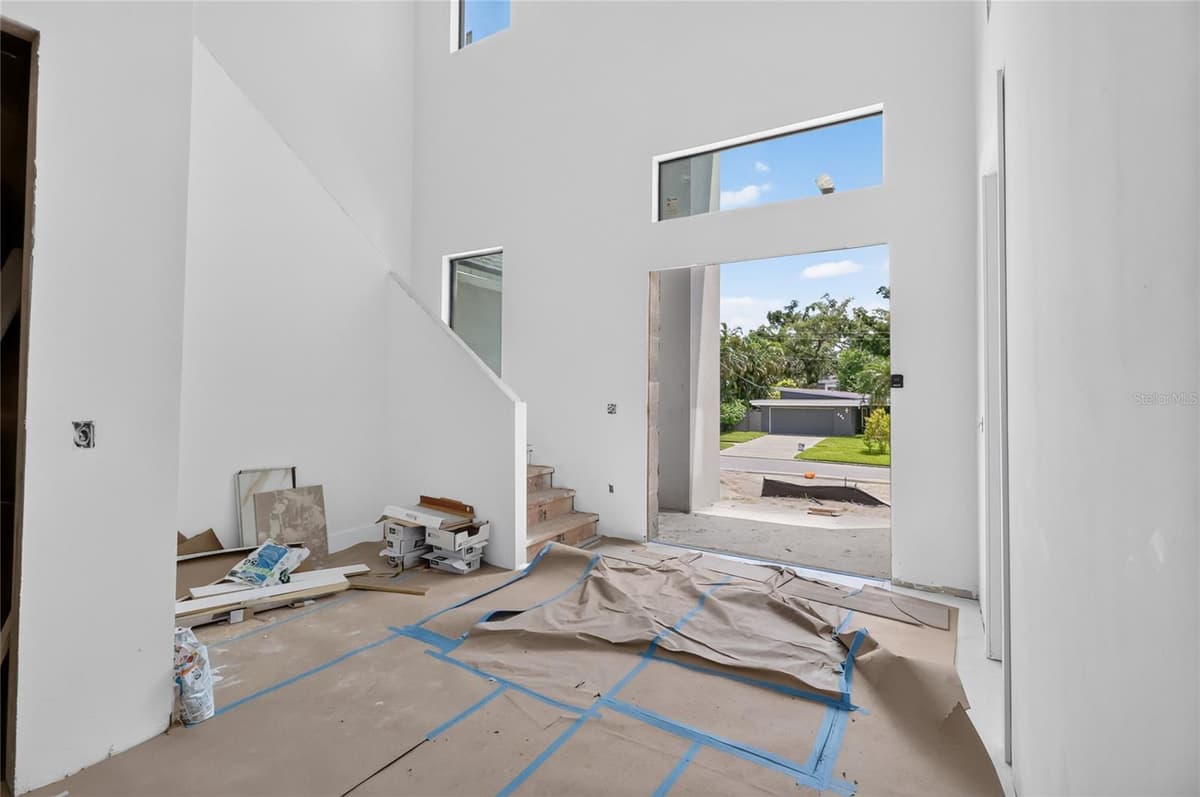 207 GARDENIA AVENUE — photo 19 of 52