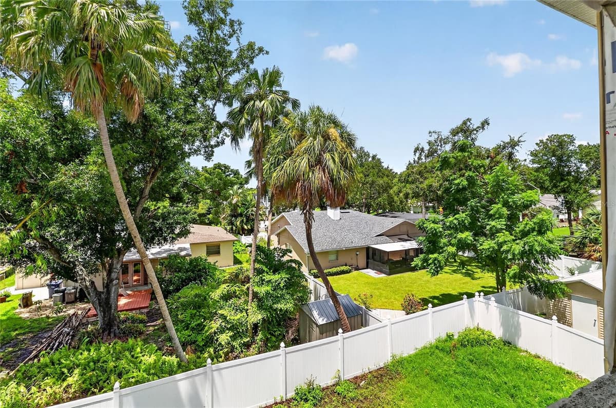 207 GARDENIA AVENUE — photo 44 of 52