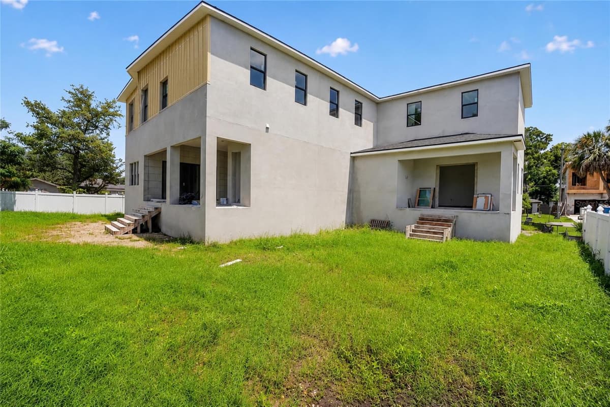 207 GARDENIA AVENUE — photo 49 of 52