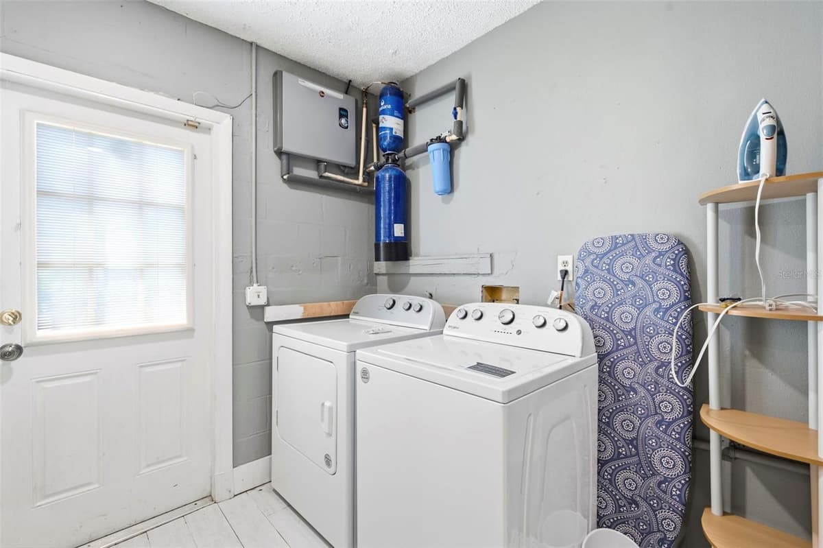 2460 BEACON GROVES BOULEVARD — photo 9 of 66