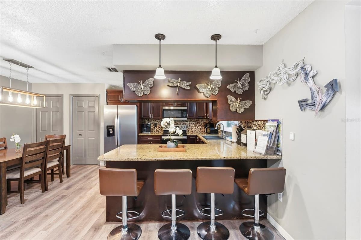2460 BEACON GROVES BOULEVARD — photo 17 of 66