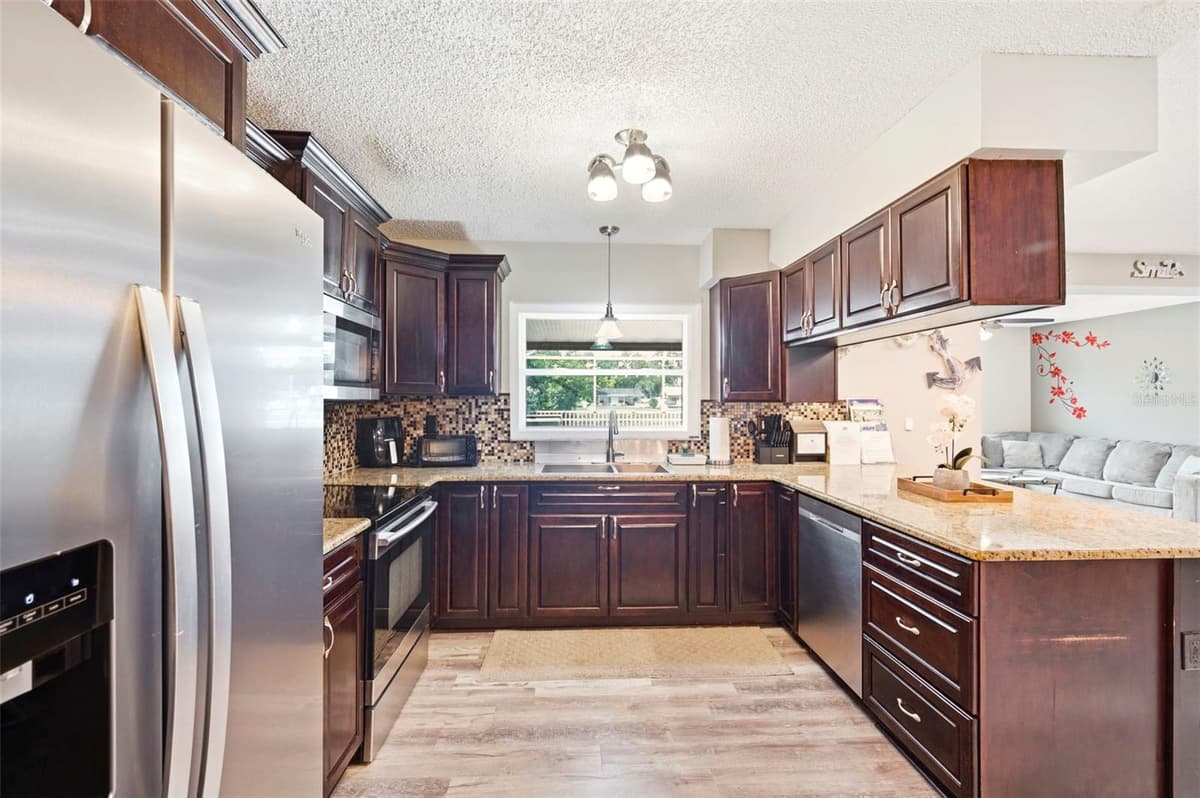 2460 BEACON GROVES BOULEVARD — photo 19 of 66