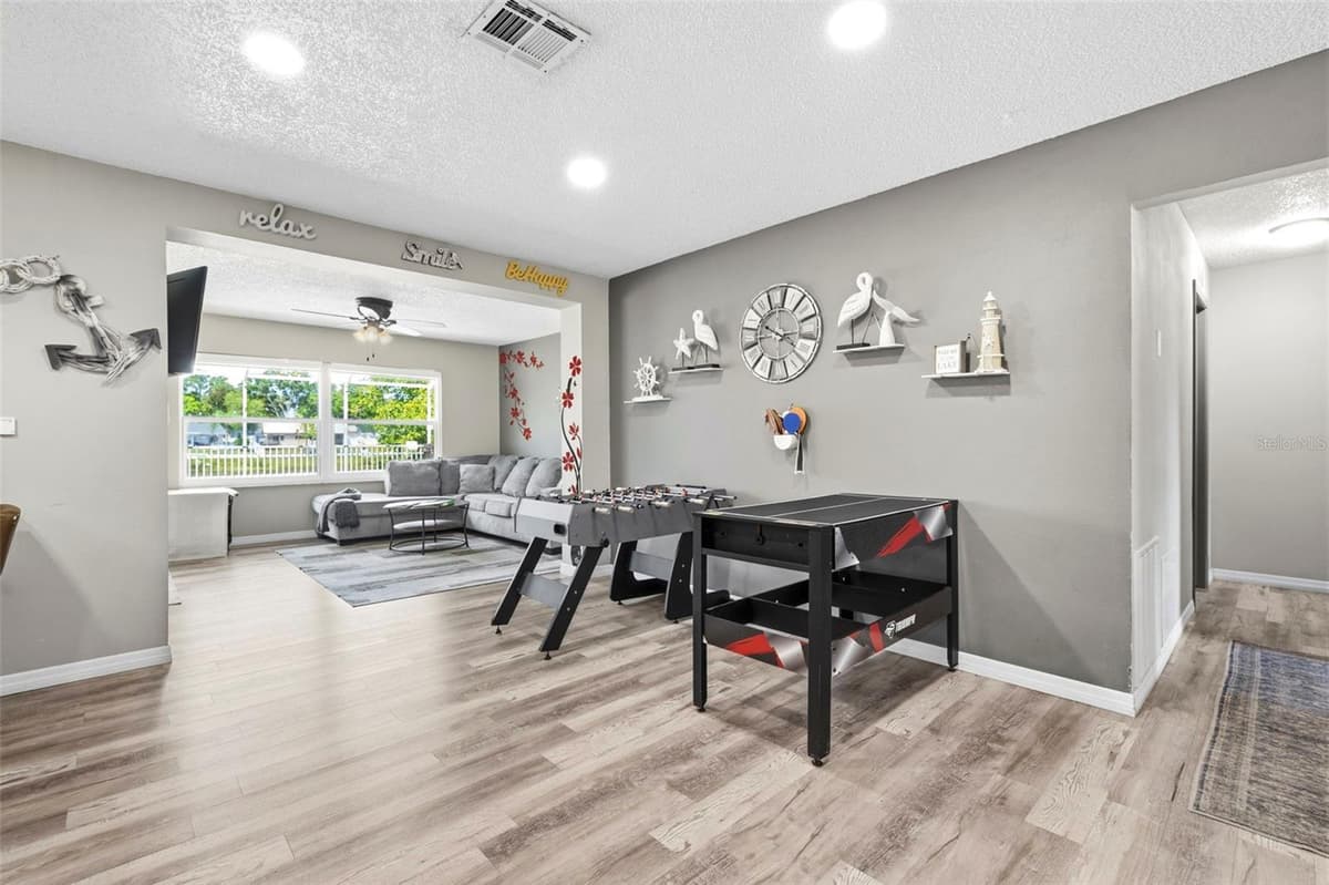 2460 BEACON GROVES BOULEVARD — photo 23 of 66