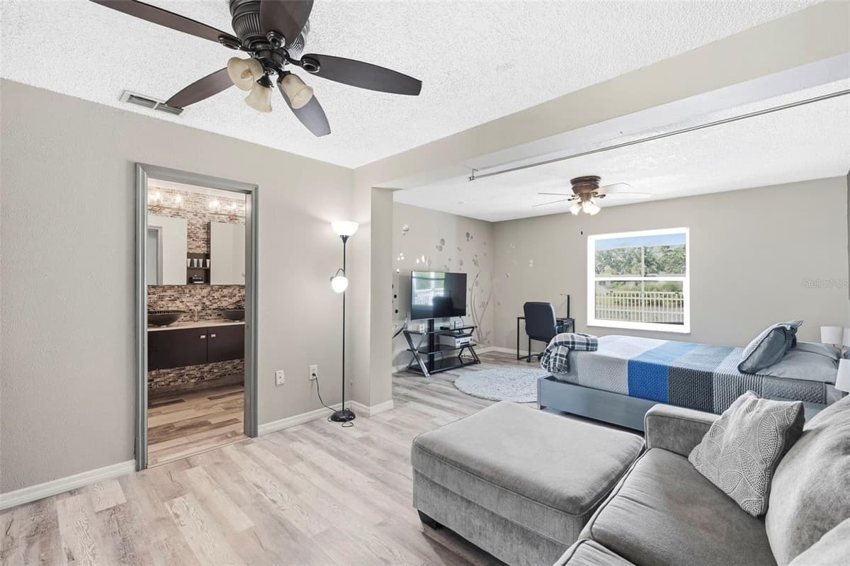 2460 BEACON GROVES BOULEVARD — photo 40 of 66