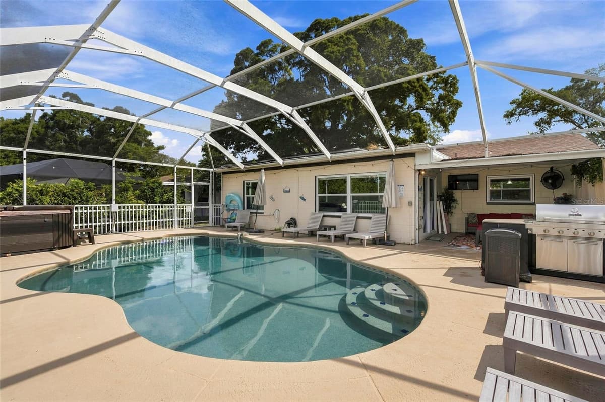 2460 BEACON GROVES BOULEVARD — photo 54 of 66