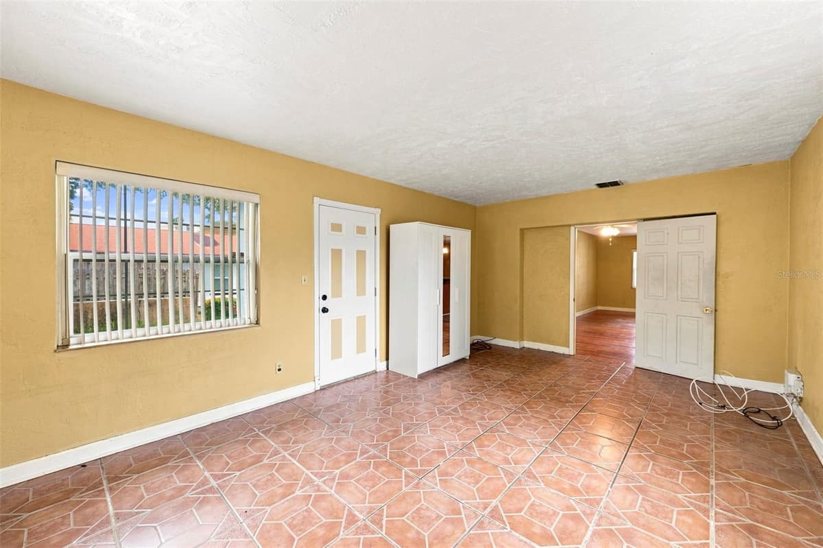 4310 DR MARTIN LUTHER KING JR STREET — photo 10 of 24