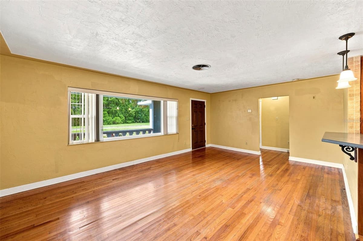 4310 DR MARTIN LUTHER KING JR STREET — photo 3 of 24