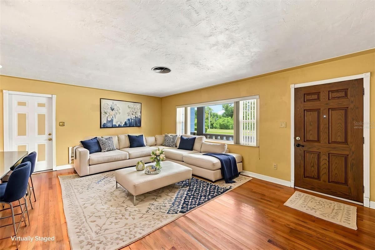 4310 DR MARTIN LUTHER KING JR STREET — photo 4 of 24