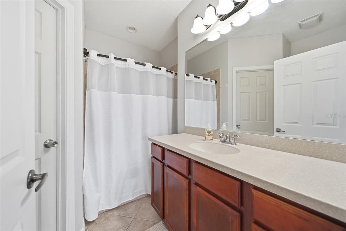 2937 BIRCHCREEK DRIVE — photo 14 of 36