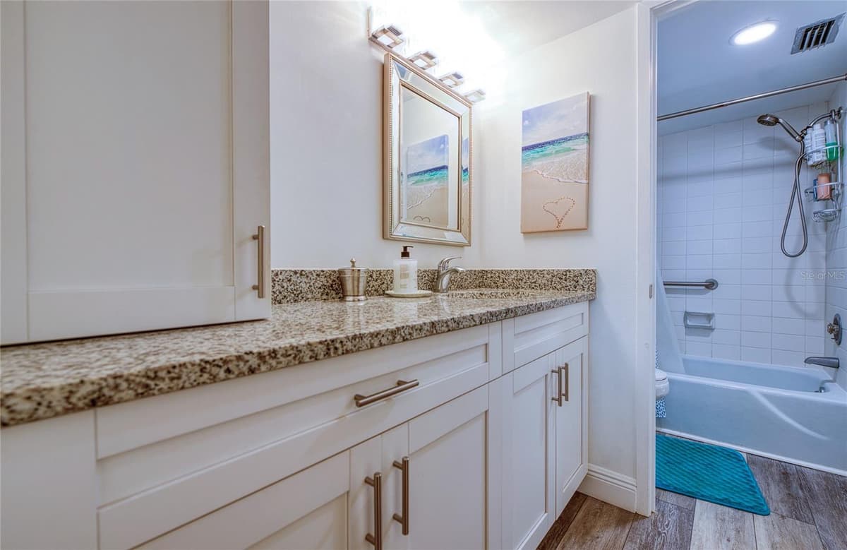 7400 SUN ISLAND DRIVE — photo 30 of 49
