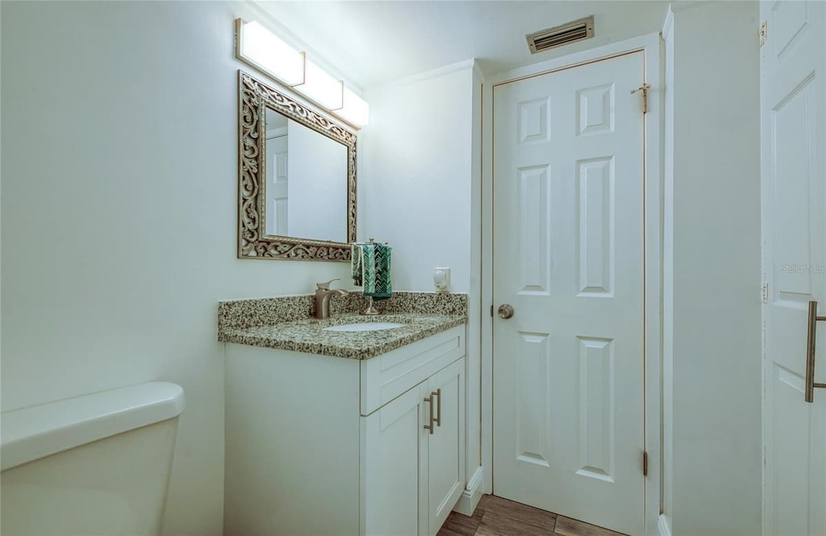 7400 SUN ISLAND DRIVE — photo 33 of 49