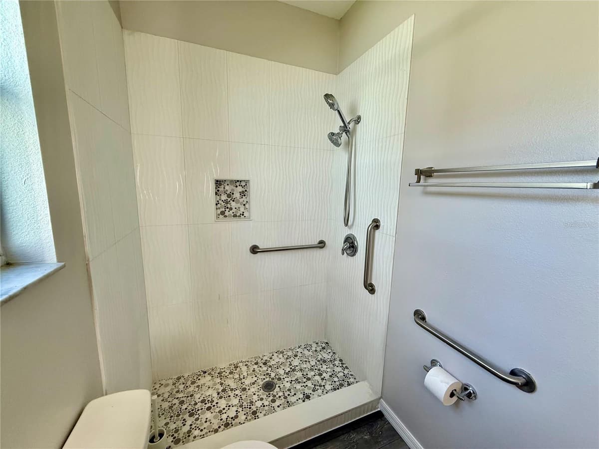 2054 BLAIRMOOR PLACE — photo 15 of 33