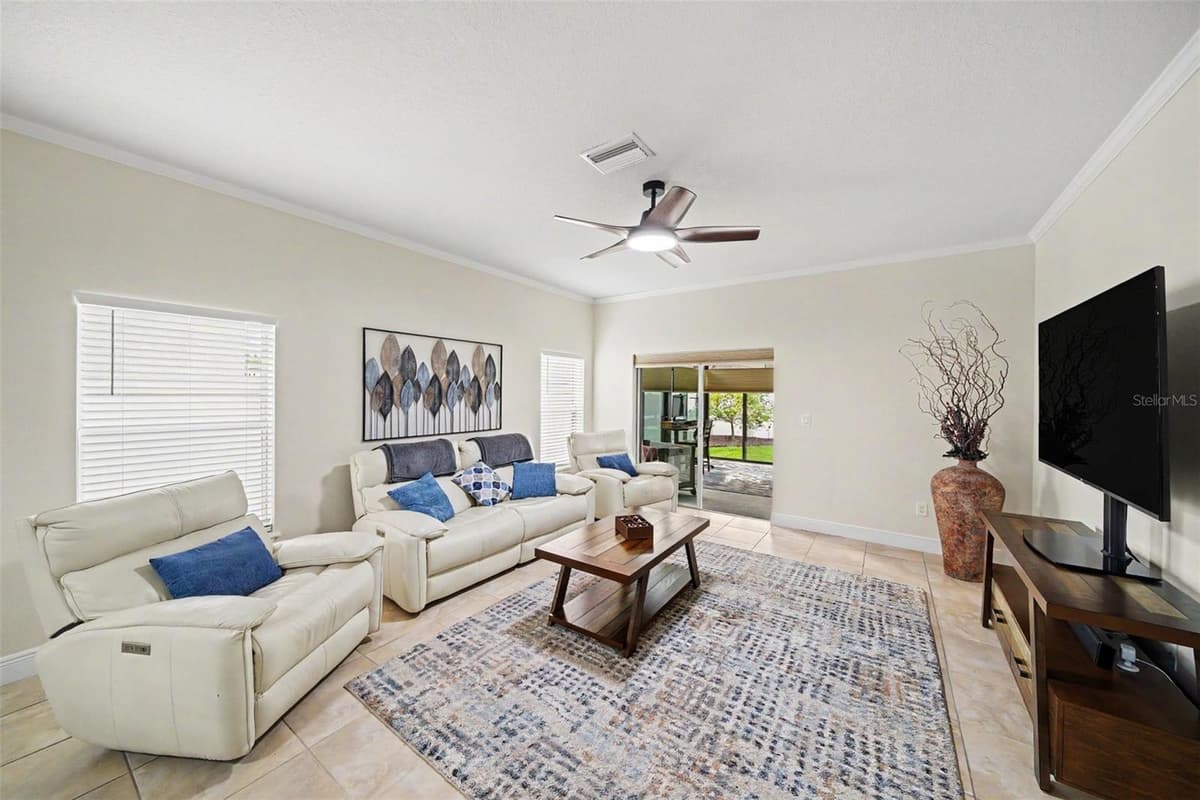 2722 WINGLEWOOD CIRCLE — photo 6 of 25