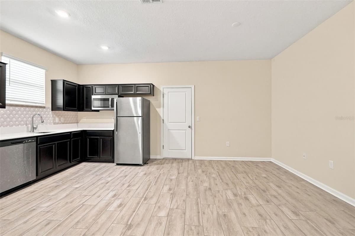 139 PERSHING STREET — photo 16 of 48
