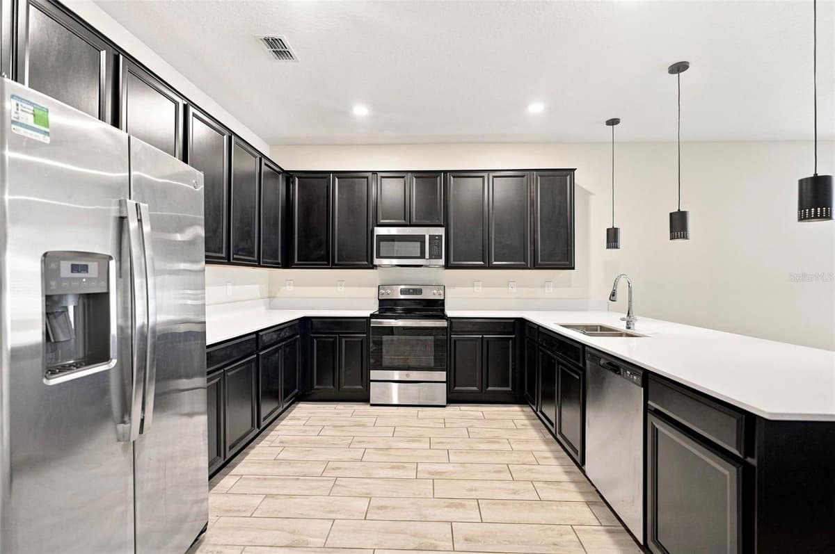 139 PERSHING STREET — photo 10 of 48