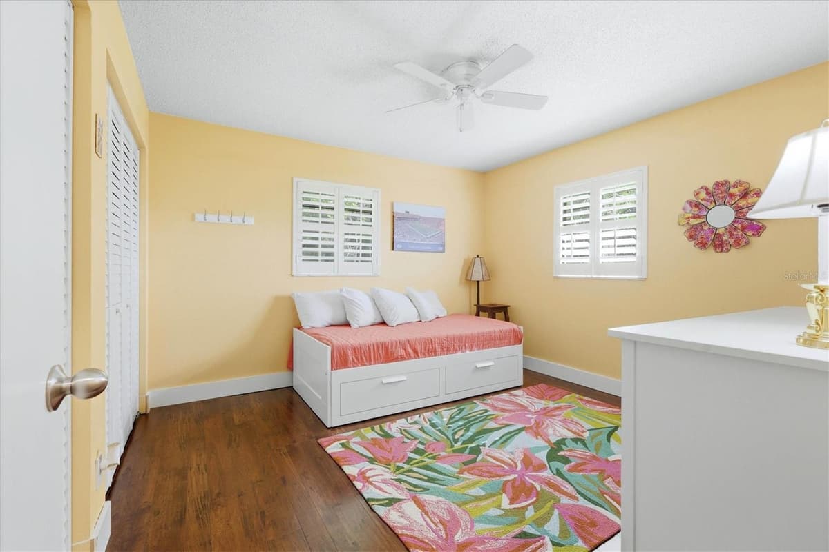 5505 BENEVA WOODS CIRCLE — photo 22 of 38