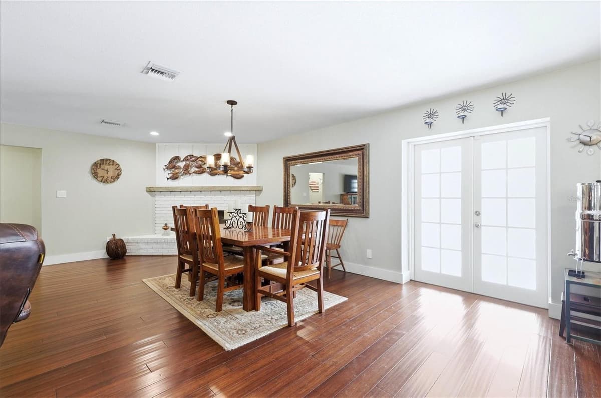 5505 BENEVA WOODS CIRCLE — photo 12 of 38
