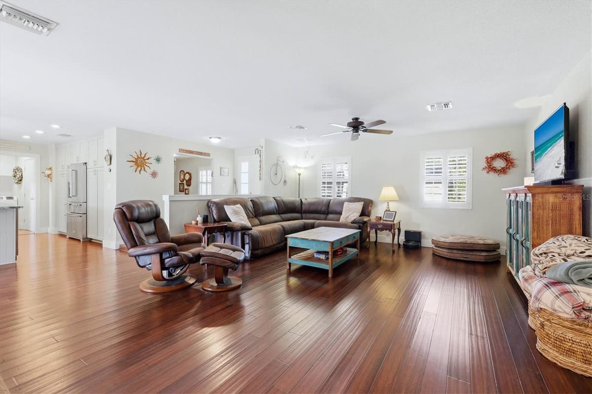 5505 BENEVA WOODS CIRCLE — photo 15 of 38