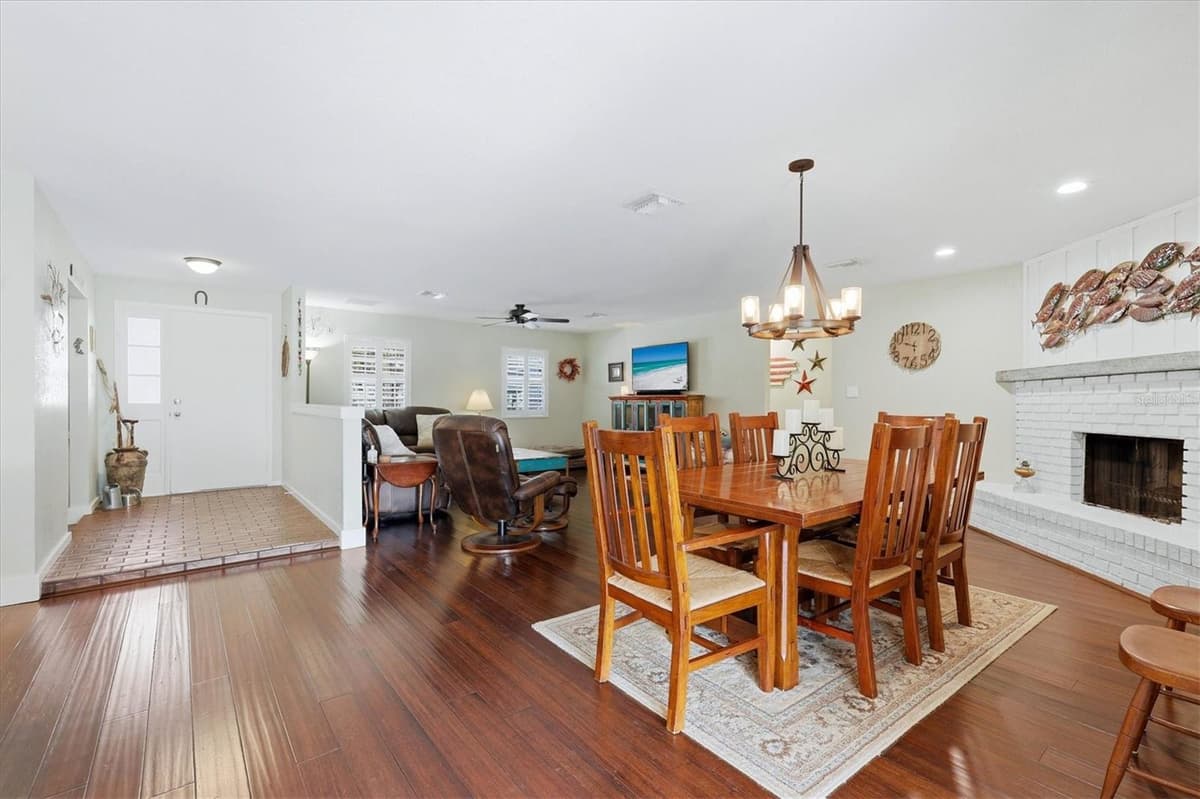 5505 BENEVA WOODS CIRCLE — photo 6 of 38