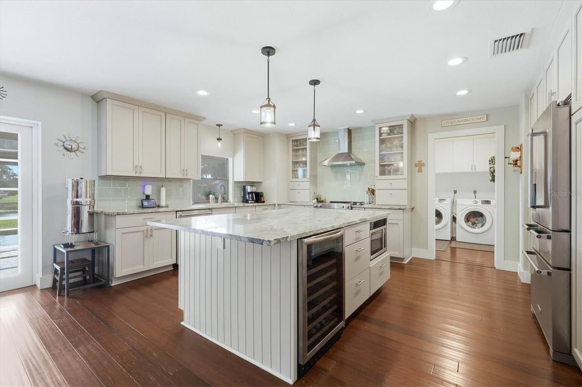 5505 BENEVA WOODS CIRCLE — photo 8 of 38