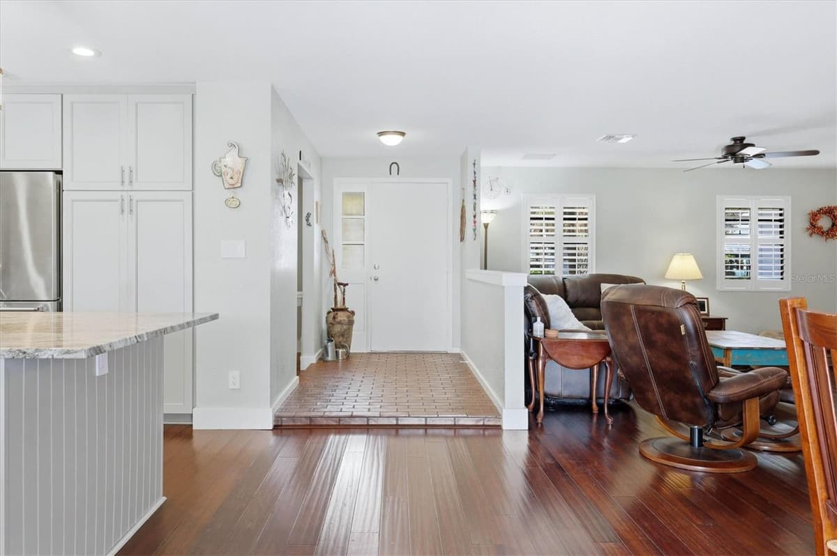 5505 BENEVA WOODS CIRCLE — photo 5 of 38